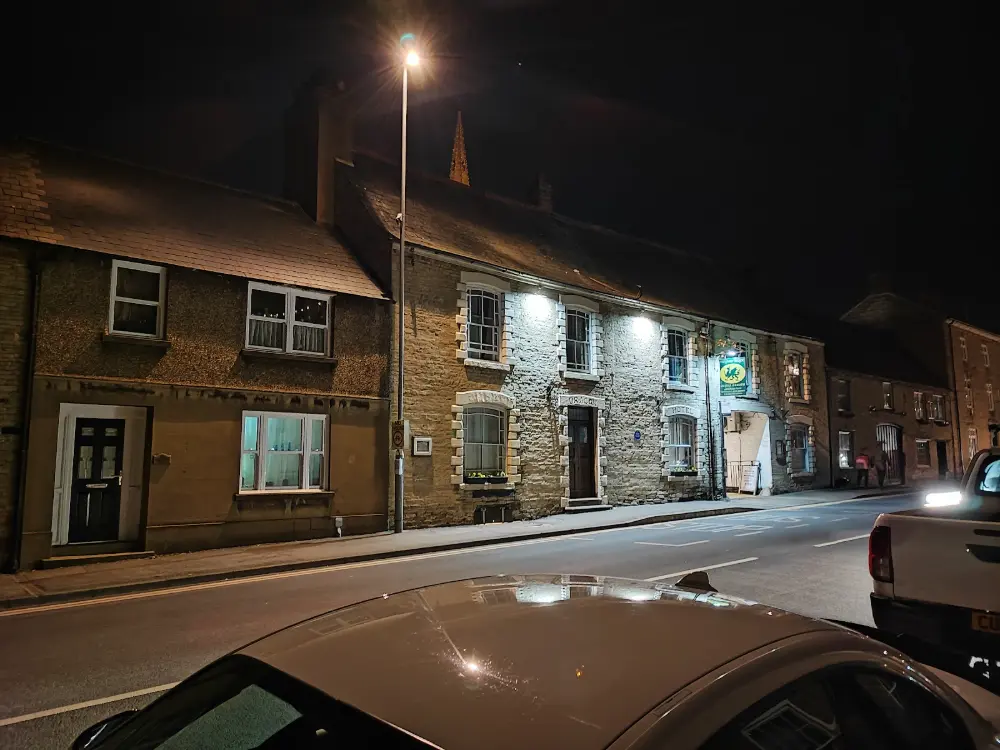 Green Dragon Hotel - Image 1