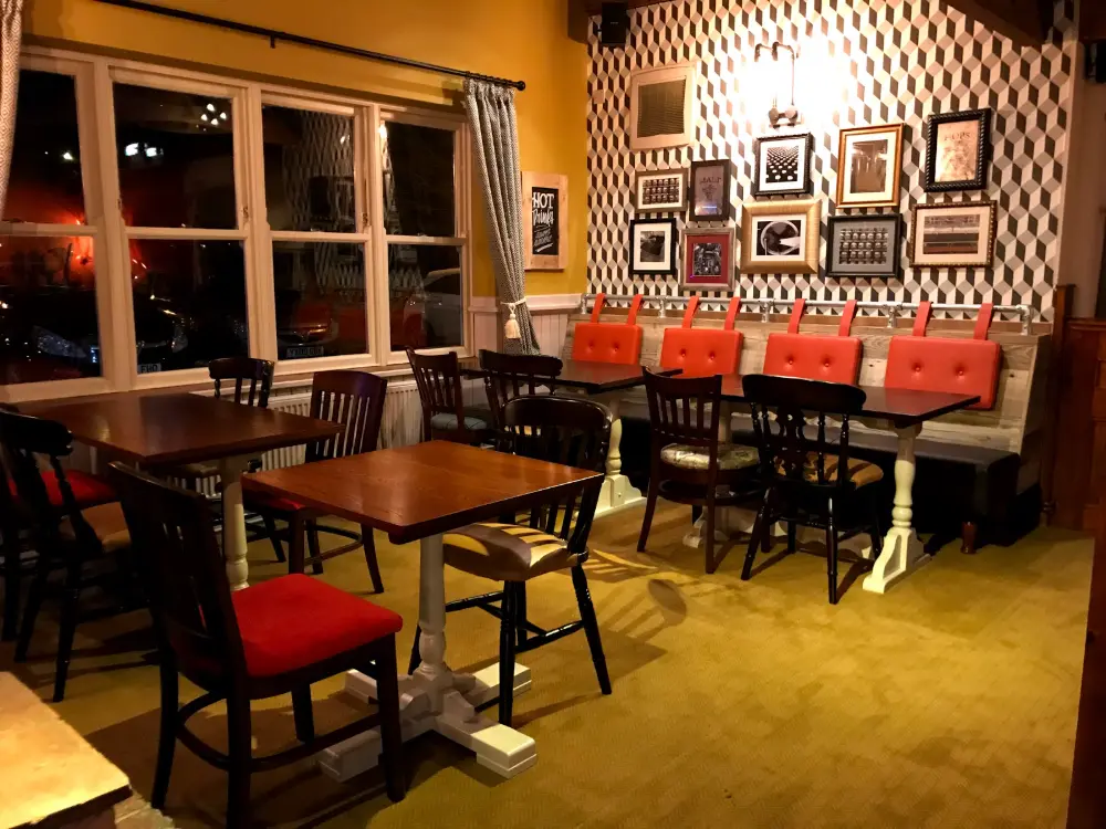 Cock Crow Inn - Image 1