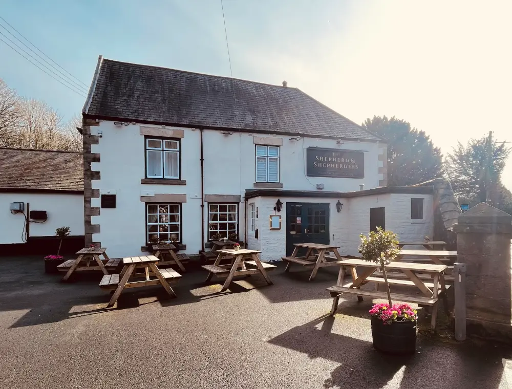 The Shepherd & Shepherdess Inn - Image 2