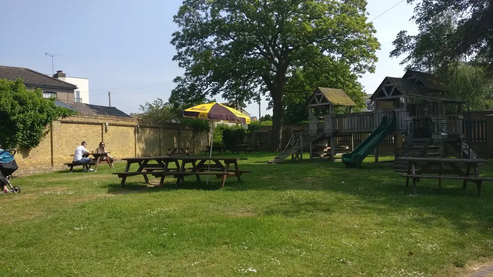 The Old Garrison Pub & Kitchen - Image 2